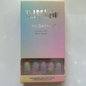 NIB Red Aspen Nail Dashes
